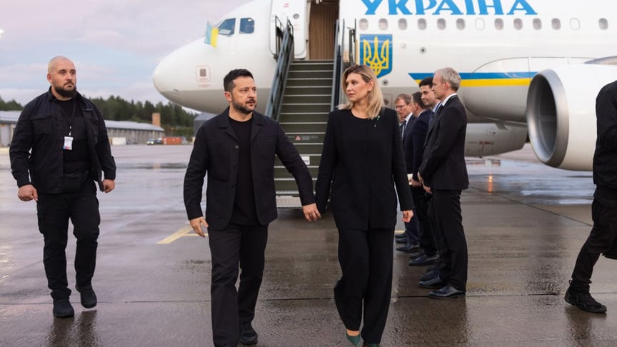 Ілюстративне фото. Президент України Володимир Зеленський та Перша леді Олена Зеленська після прильоту в Осло, 9 вересня 2026 року