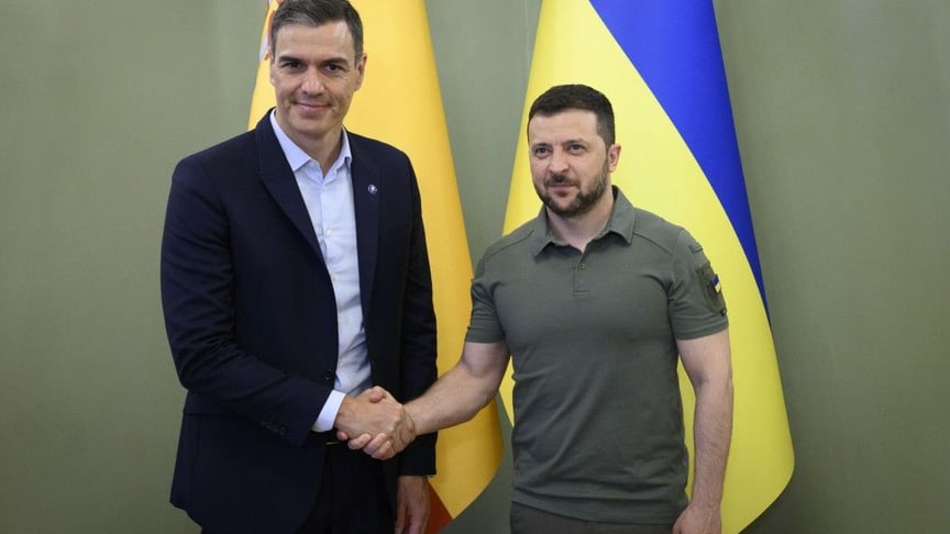 Ілюстративне фото. Президент Володимир Зеленський із прем'єр-міністром Іспанії Педро Санчесом у Києві, 1 липня 2023 року