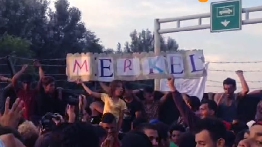 Hundreds Of Refugees Strike to Demand Passage Through Hungary