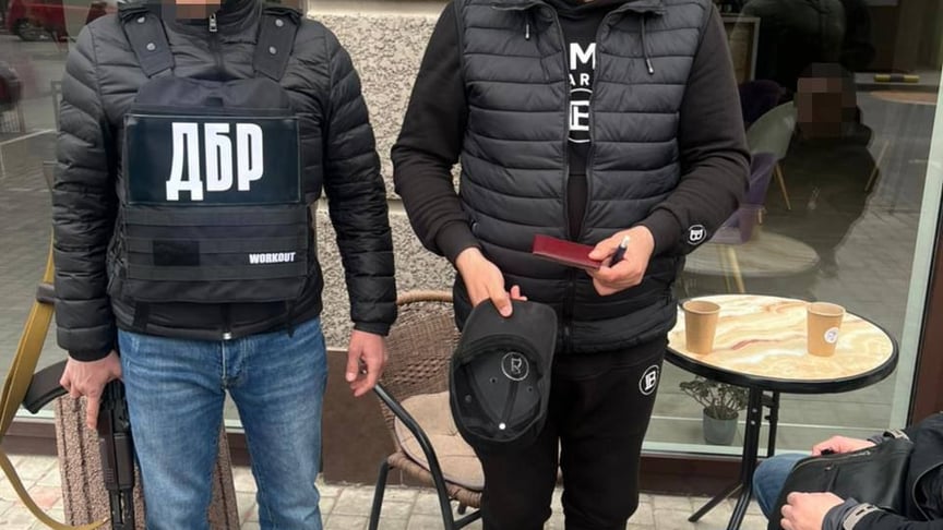 Руководитель «ОПЗЖ» в Мариупольском горсовете (справа)