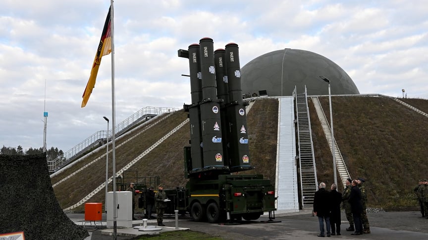 Система протиракетної оборони Arrow-3 на авіабазі «Аннабургер-Гайде» в Шеневальде/Гольцдорфі, 3 грудня 2025 року