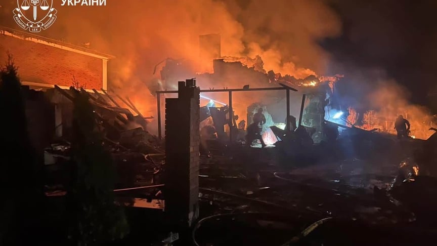 Войска рф попали пятью беспилотниками в частный дом в селе Пуховка Киевской области, 8 августа 2026 года