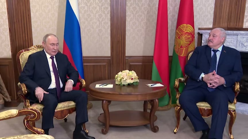Глава росії володимир путін та самопроголошений президент Білорусі Олександр Лукашенко у Мінську, 23 травня 2024 року
