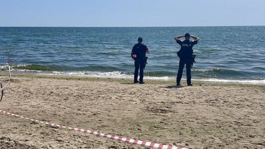 На пляжу в Одеській області сталися два вибухи, внаслідок яких загинули троє людей, 10 серпня 2025 року
