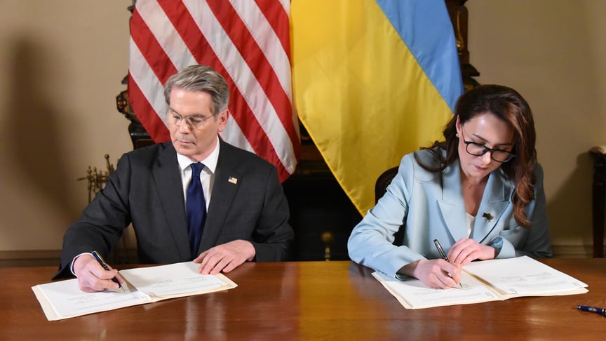 Міністр фінансів США Скотт Бессент та міністерка економіки України Юлія Свириденко підписали Угоду ​​про створення Інвестиційного фонду відбудови США–Україна