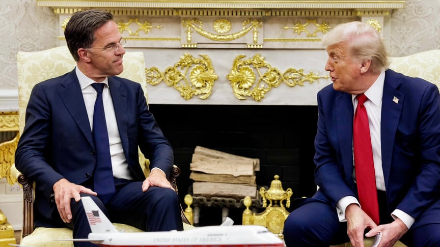 Генеральний секретар НАТО Марк Рютте під час зустрічі з президентом США Дональдом Трампом Ілюстративне фото. Генеральний секретар НАТО Марк Рютте під час зустрічі з президентом США Дональдом Трампом