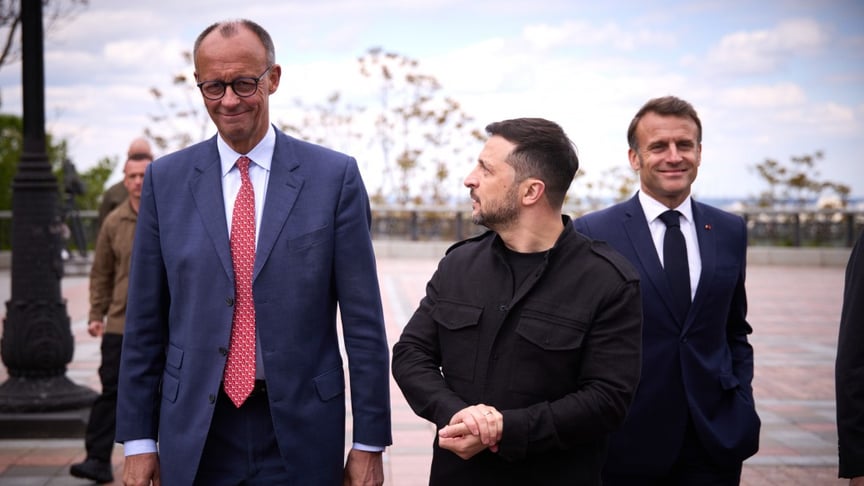 Канцлер Німеччини Фрідріх Мерц, президент України Володимир Зеленський та французький лідер Емманюель Макрон