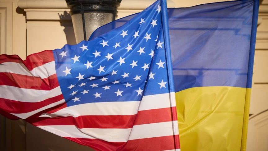 Прапори США і України
