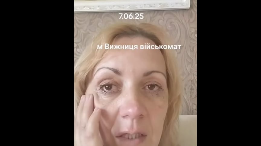 Жінка, яка скаржилася на незаконну мобілізацію її чоловіка у Вижниці на Буковині Жінка, яка скаржилася на незаконну мобілізацію її чоловіка у Вижниці на Буковині