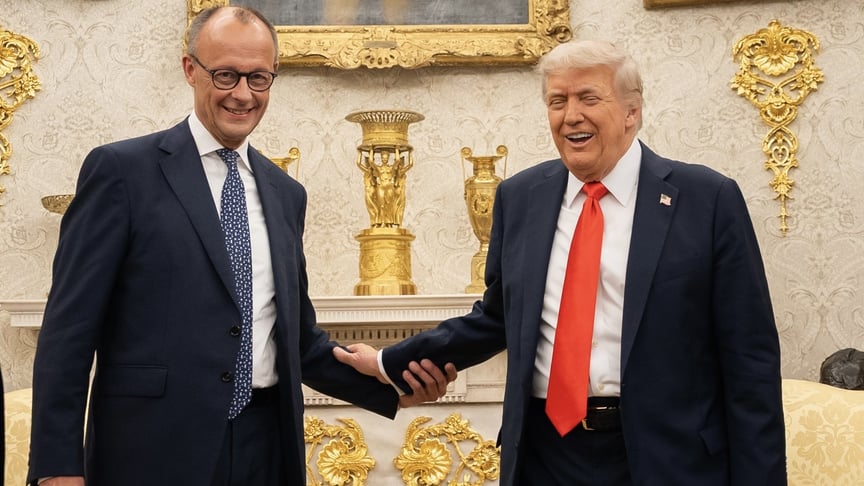 Фридрих Мерц и Дональд Трамп во время встречи в Белом доме