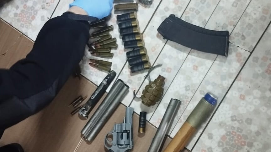 Зброя, яку знайшли після вибуху на Чернігівщині
