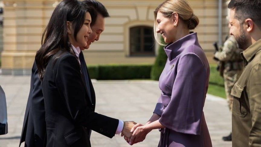 Meeting between the Presidents of Ukraine and South Korea and their spouses