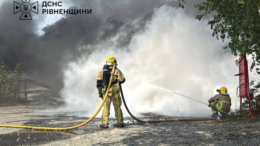 Пожежа на підприємстві в Рівненській області Пожежа на підприємстві в Рівненській області