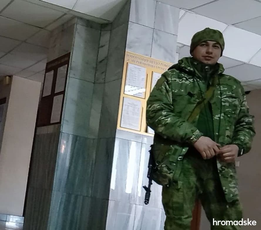 Російський військовий, котрий прийшов на перемовини до міського голови Енергодару. 9 березня 2022 року