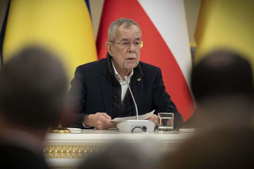 Президент Австрії в Україні: Ми нейтральні у військовому сенсі, але не ...