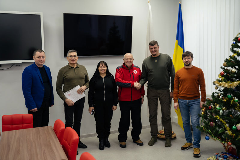Передача медичного обладнання для медичних закладів Луганської області, січень 2024 року. Фото 2